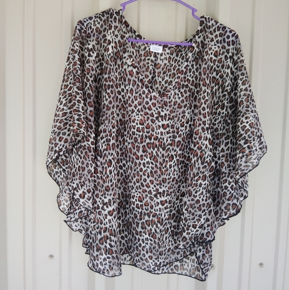 Women's Charming Charlie Leopard Animal Print Sheer Poncho Size Small - Picture 1 of 3